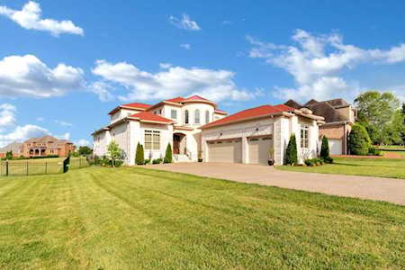 2183 Gorden Xing Gallatin, TN 37066