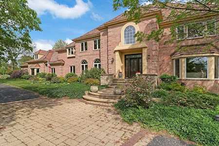 3 Ambrose Ln South Barrington, IL 60010