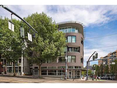 1234 SW 18th Ave #204 Portland, OR 97205