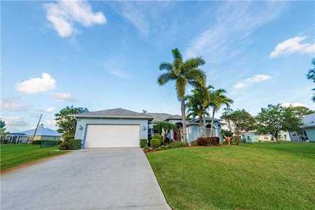 3276 SE Hub Court Port Saint Lucie, FL 34984