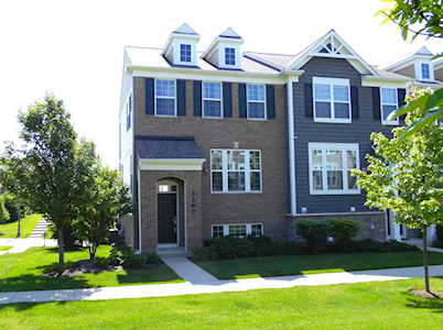 3267 Coral Ln Glenview, IL 60026