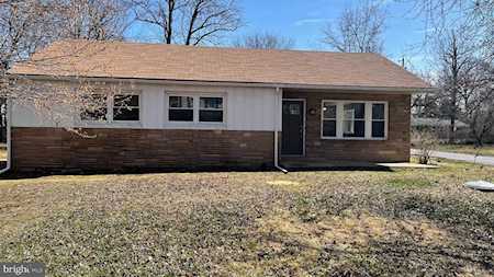 902 Crystal Rd Edgewater, MD 21037
