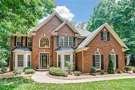 6025 Oakridge Ct Matthews, NC 28104