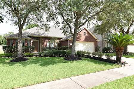 519 Deer Hollow Dr Sugar Land, TX 77479