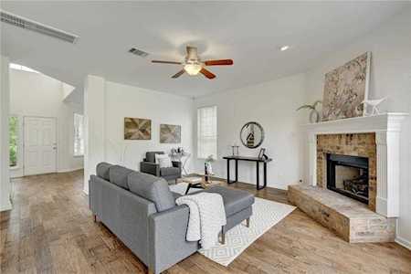7012 Bending Oak RD Austin, TX 78749