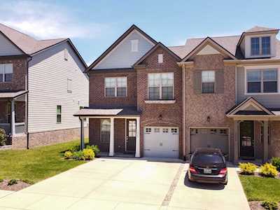 3028 Sassafras Ln Thompsons Station, TN 37179