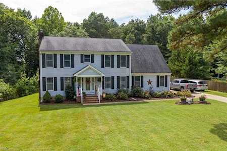 1244 W Saint Brides Rd Chesapeake, VA 23322
