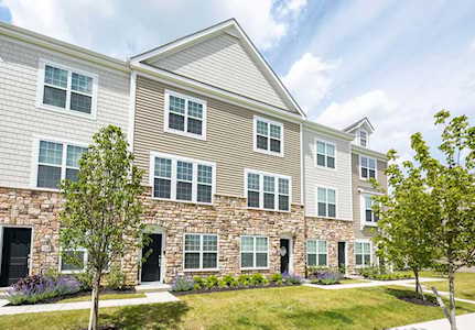 328 Autumn Ridge Circle Pickerington, OH 43147