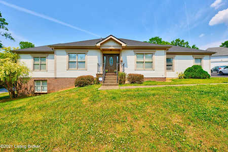 4101 Hunsinger Woods Pl Louisville, KY 40220