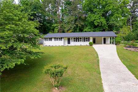 3283 Clearview Dr SW Marietta, GA 30060