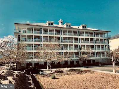 37 Fountain Dr W Ocean City, MD 21842
