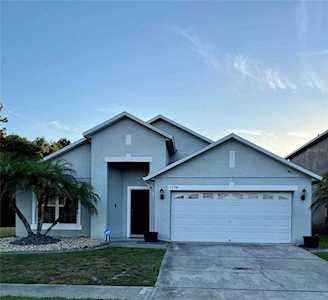 1714 Palmetto Pine Ln Orlando, FL 32826