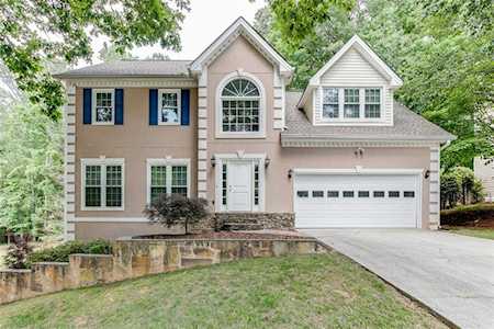 2015 Hunters Trail Dr Lawrenceville, GA 30043