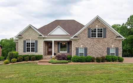 1075 Luxborough Dr Hendersonville, TN 37075
