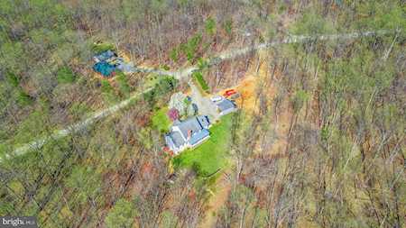 2829 Calmes Neck Ln Boyce, VA 22620