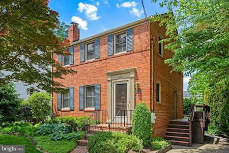 1028 Livingston St Arlington, VA 22205