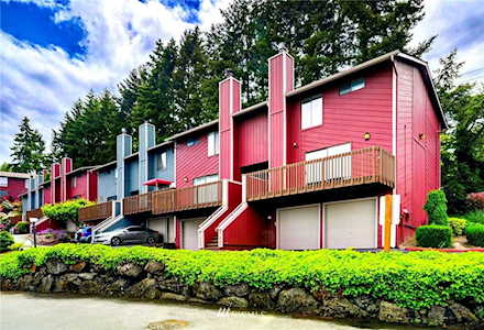 25042 Lake Fenwick Rd Kent, WA 98032