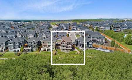 131 Aspen Vista Way SW Calgary, AB T3H 0Y9