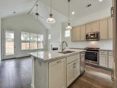 7913 Ryans WAY Austin, TX 78726