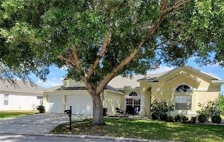 325 Grand Reserve Dr Davenport, FL 33837