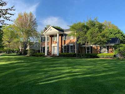 940 Cherry Hills Ln Naperville, IL 60563