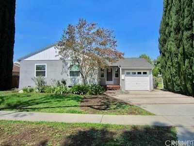 6445 Enfield Ave Reseda, CA 91335