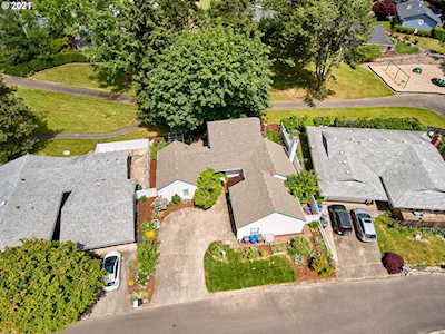 819 NE New Terrace Ct Keizer, OR 97303