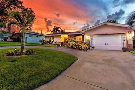 2022 Otter WAY Palm Harbor, FL 34685