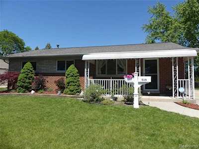 519 S Marie St Westland, MI 48186