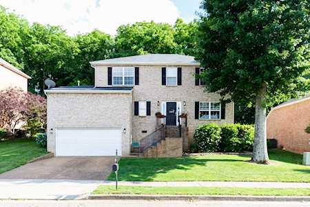 121 Judson Dr Hendersonville, TN 37075