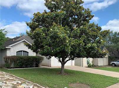6621 Oasis DR Austin, TX 78749