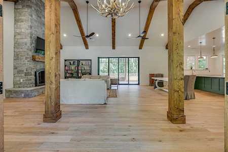 2750 Haywood Hollow Rd Columbia, TN 38401
