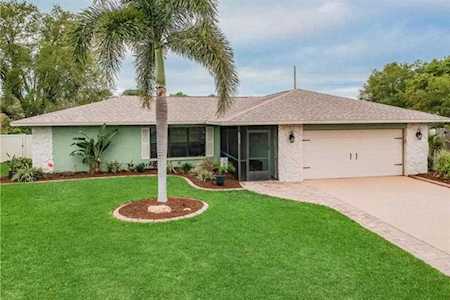 6905 22nd Ave W Bradenton, FL 34209