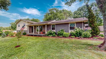 638 Stanvid Dr Nashville, TN 37216