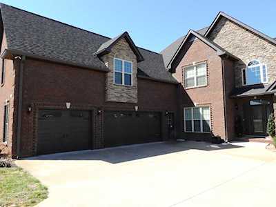 1293 Baylor Ct Clarksville, TN 37040