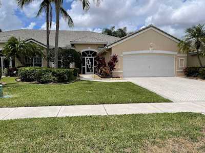 8866 Brittany Lakes Drive Boynton Beach, FL 33472