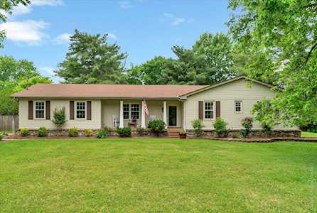 270 Indian Lake Rd Hendersonville, TN 37075