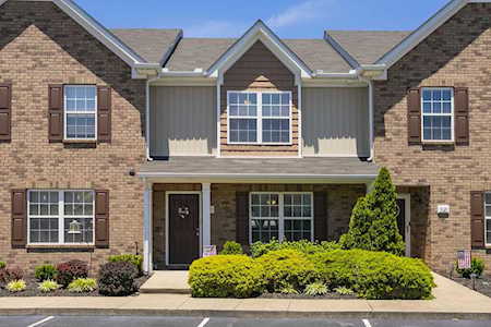 2122 Victory Gallop Ln Murfreesboro, TN 37128