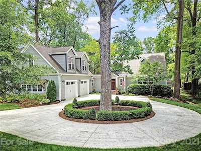 1300 Woodland Dr Charlotte, NC 28205