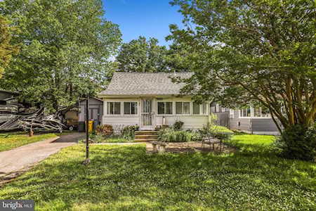 1607 Depriest Dr Shady Side, MD 20764