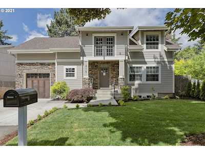 215 NE 108th Ave Portland, OR 97220