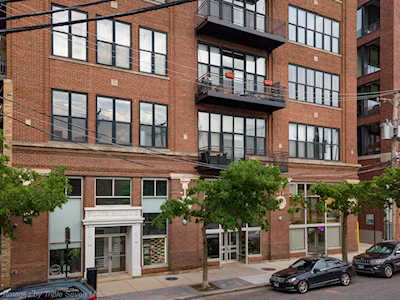 215 N Aberdeen St #609B Chicago, IL 60607