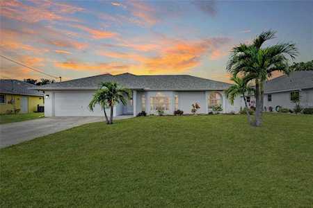 218 Mariner Ln Rotonda West, FL 33947