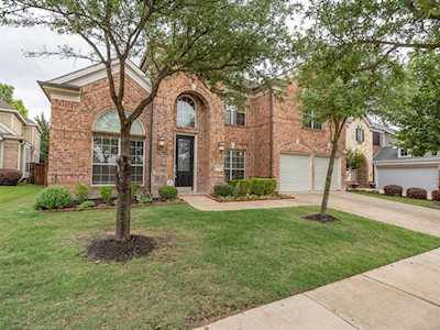 8808 Wyatt Circle Lantana, TX 76226