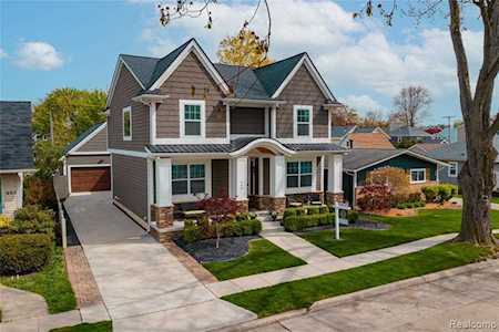 980 Palmer St Plymouth, MI 48170