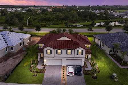 2433 Wildflower RUN Lakewood Ranch, FL 34211