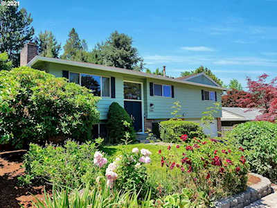 7695 SW Hillcrest Pl Beaverton, OR 97008