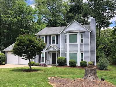 4550 Hickory Flat Ct NW Acworth, GA 30102