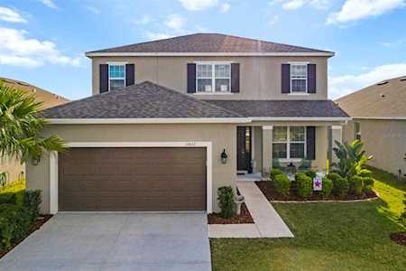 17617 Bright Wheat Dr Lithia, FL 33547