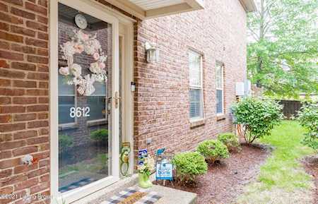 8612 Grand Neptune Dr Louisville, KY 40228